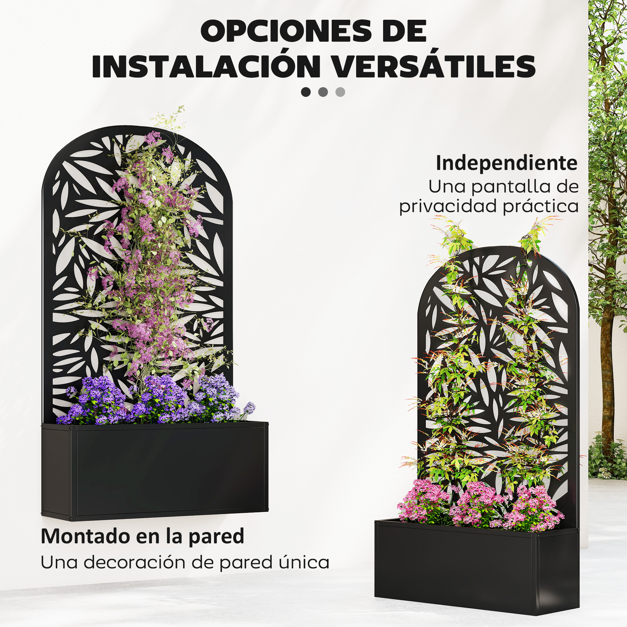 Dos maceteros negros con celosía. Uno colgado en la pared, otro independiente.