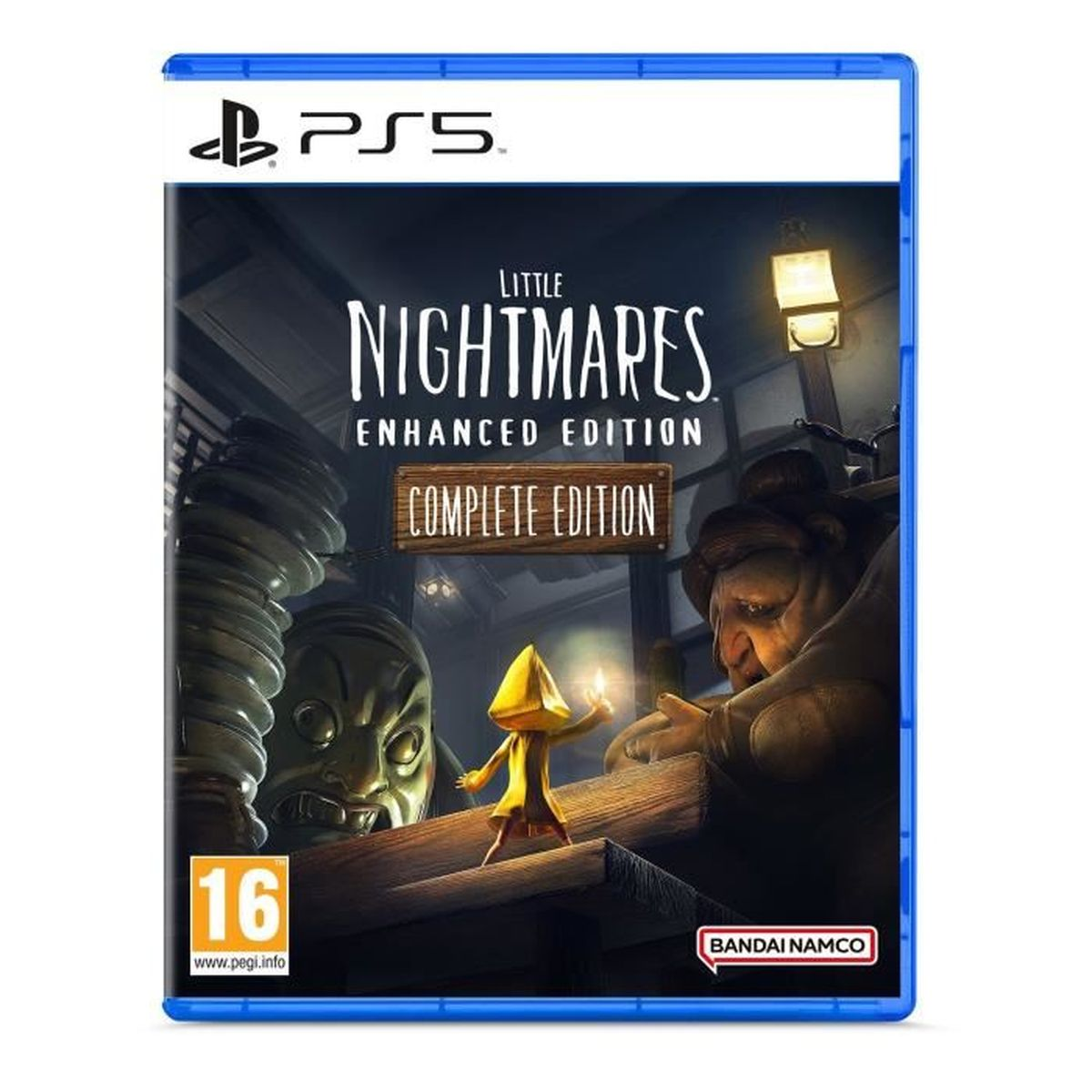 Copertina gioco PS5: Una bambina con cappuccio giallo tiene una candela davanti a una figura grande e grottesca.