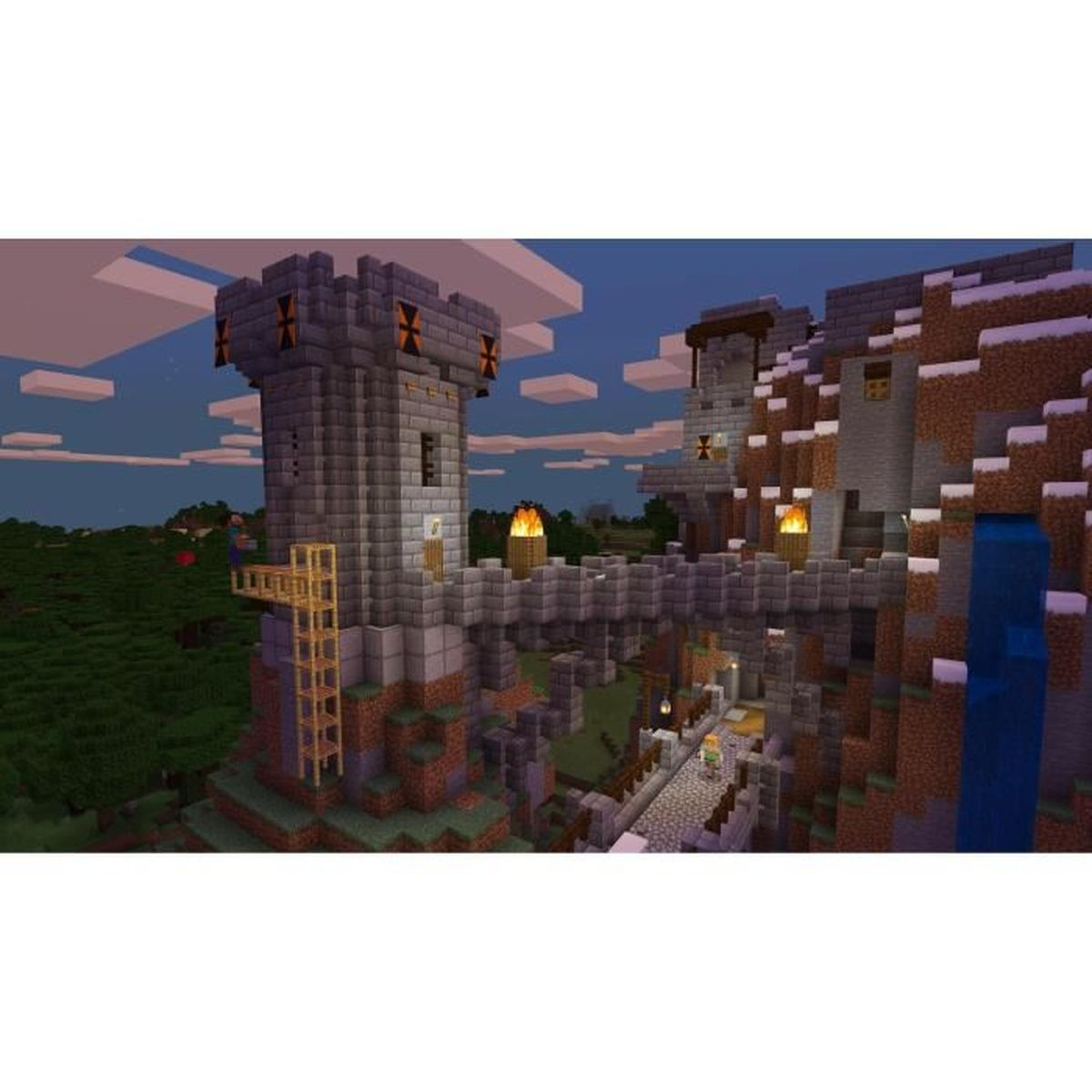 Zamek w grze Minecraft z wieżami, mostami i pochodniami w nocy.
