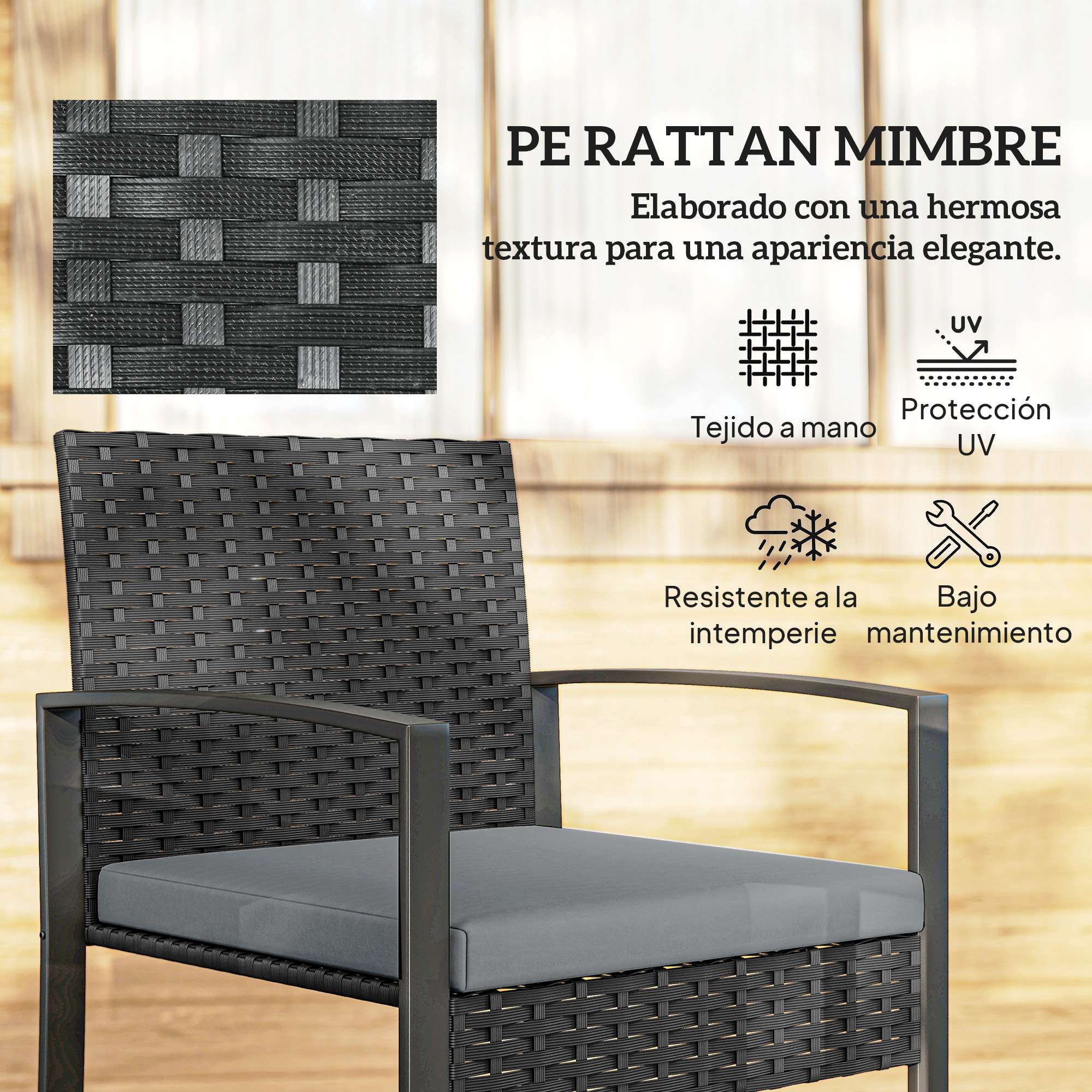 Un sillón de PE ratán con cojín gris, al aire libre.
