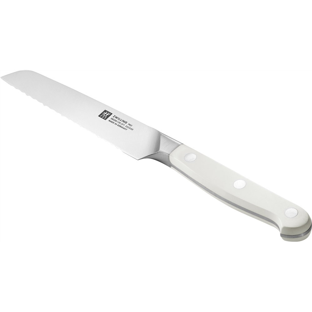 Ein weißer Brotmessergriff mit gezackter Klinge aus Edelstahl, ZWILLING PRO.