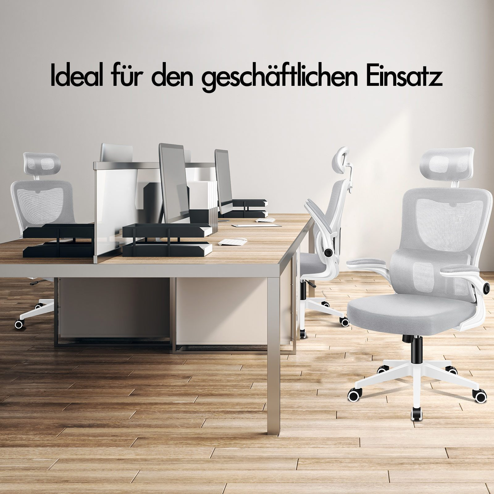Bürostühle mit Kopfstützen und Rollen in einem modernen Büro.