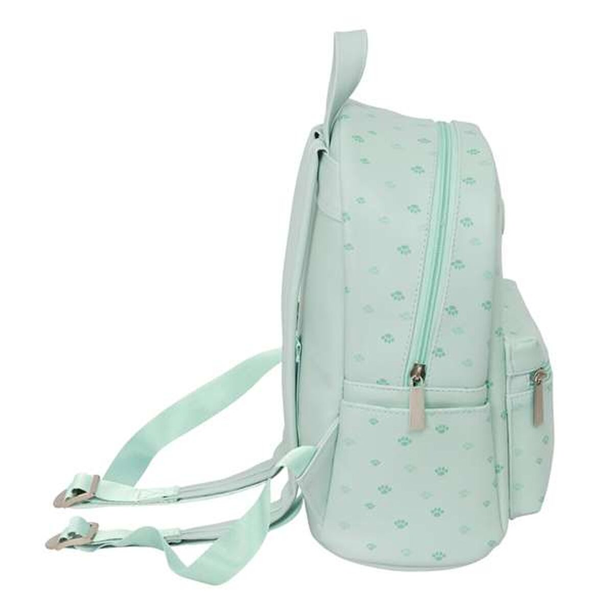 Ein hellgrüner Rucksack mit Pfotenabdruckmuster, von der Seite gezeigt.