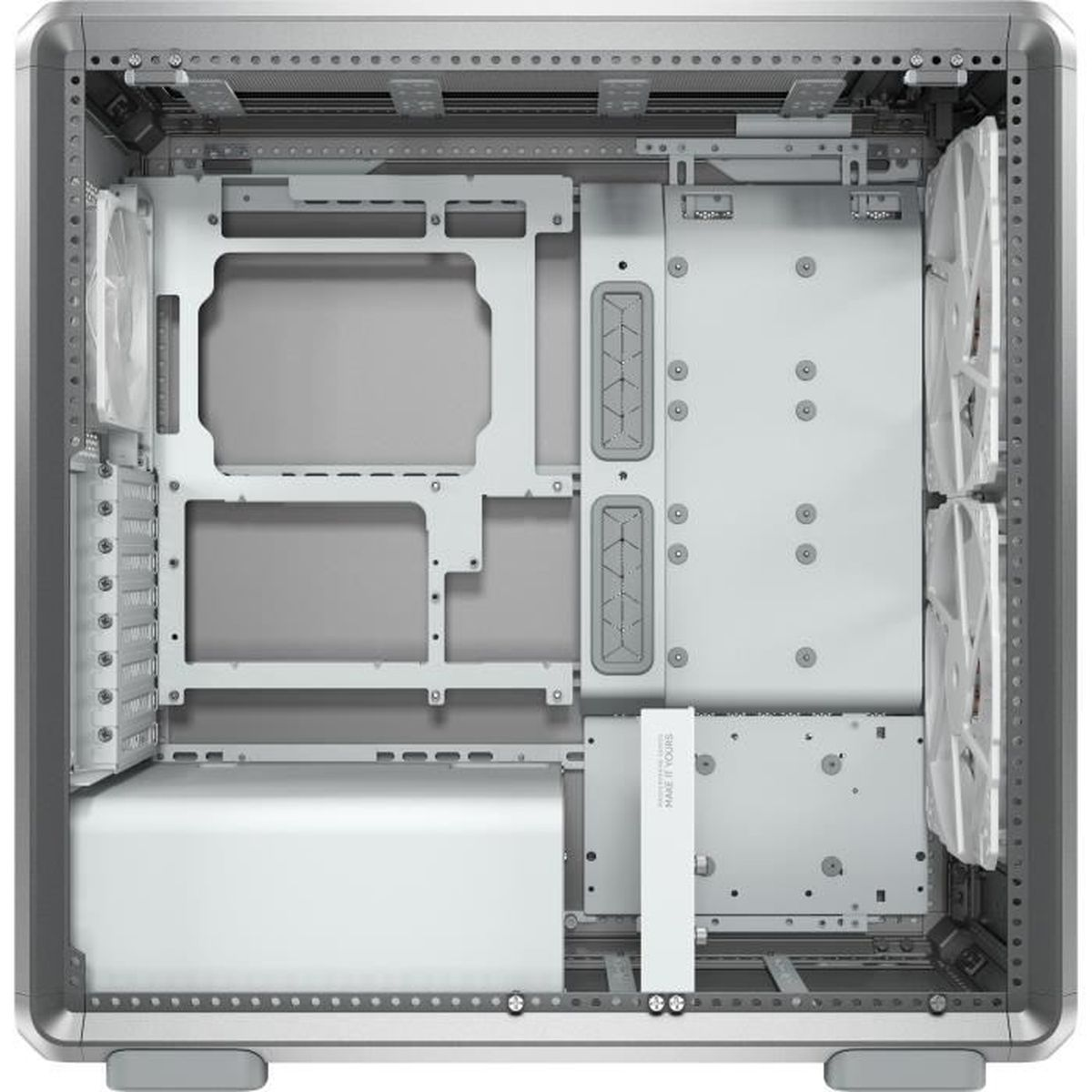 Leerer PC-Gehäuse-Innenraum mit silbernen Lüftern und Montageplätzen.