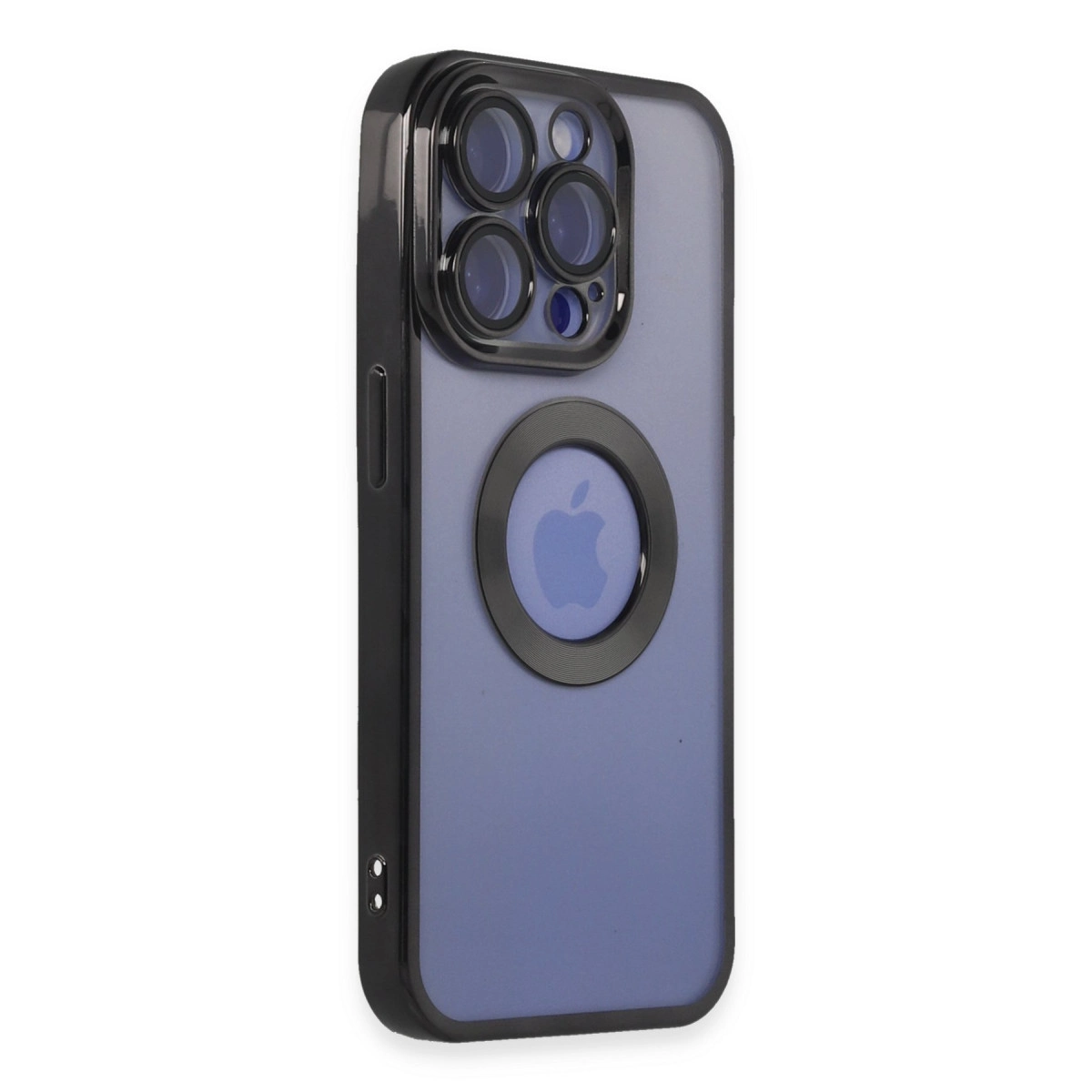 Siyah çerçeveli, dört lensli ve Apple logolu mor iPhone kılıfı.