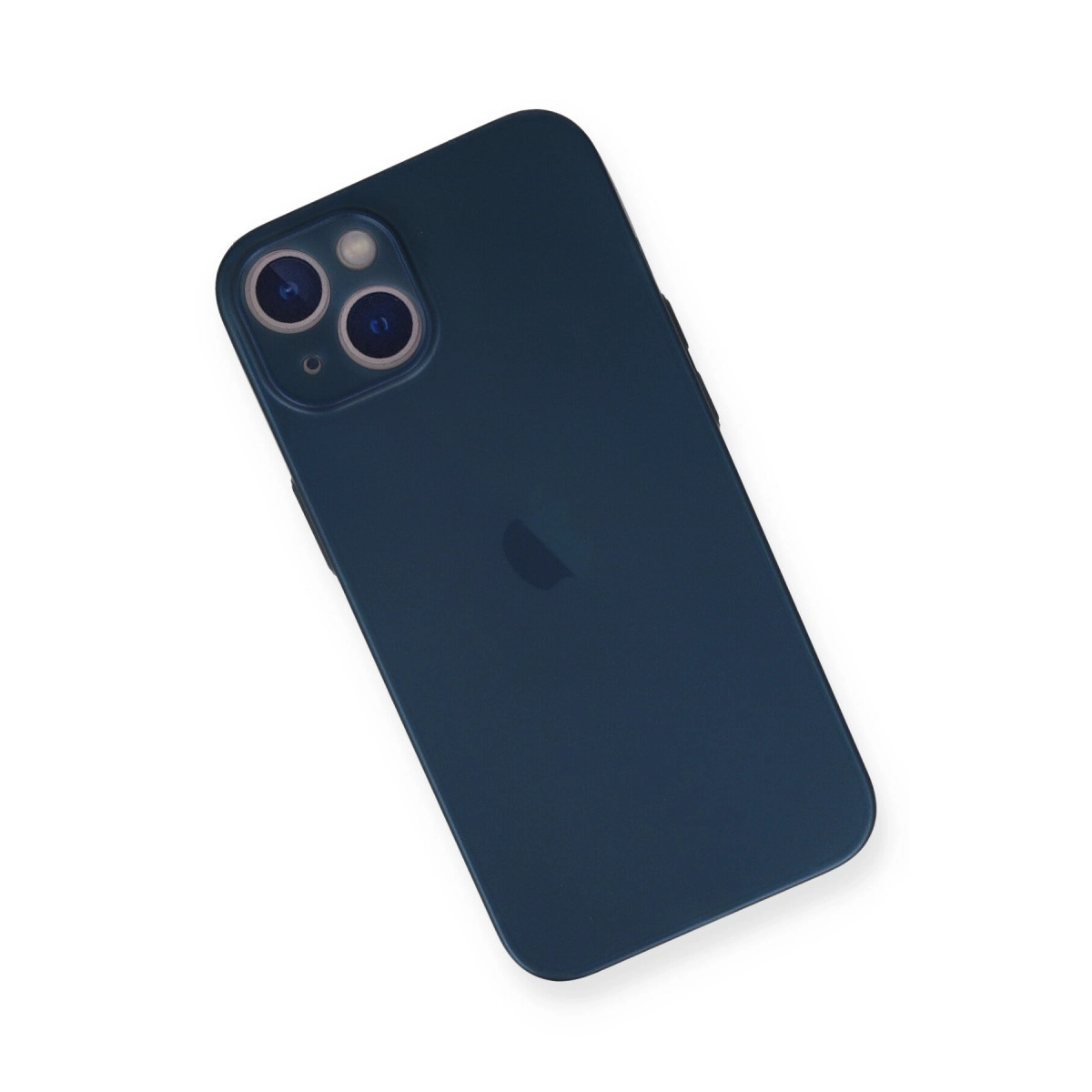 Arkada Apple logosu ve iki kamerası olan lacivert akıllı telefon.