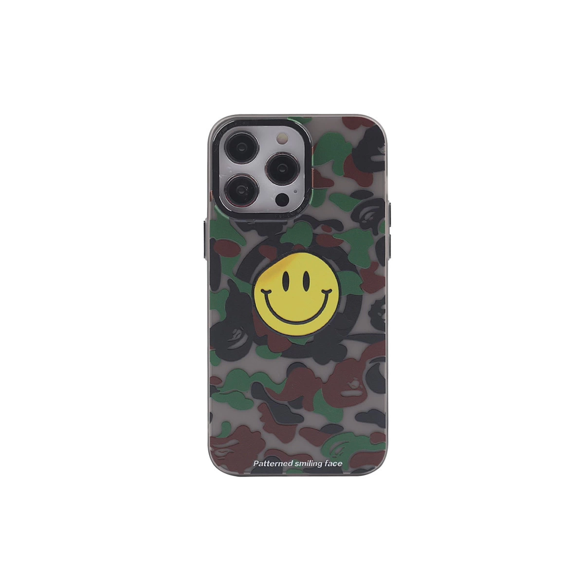 Kamuflaj desenli ve sarı gülen yüzlü iPhone kılıfı.