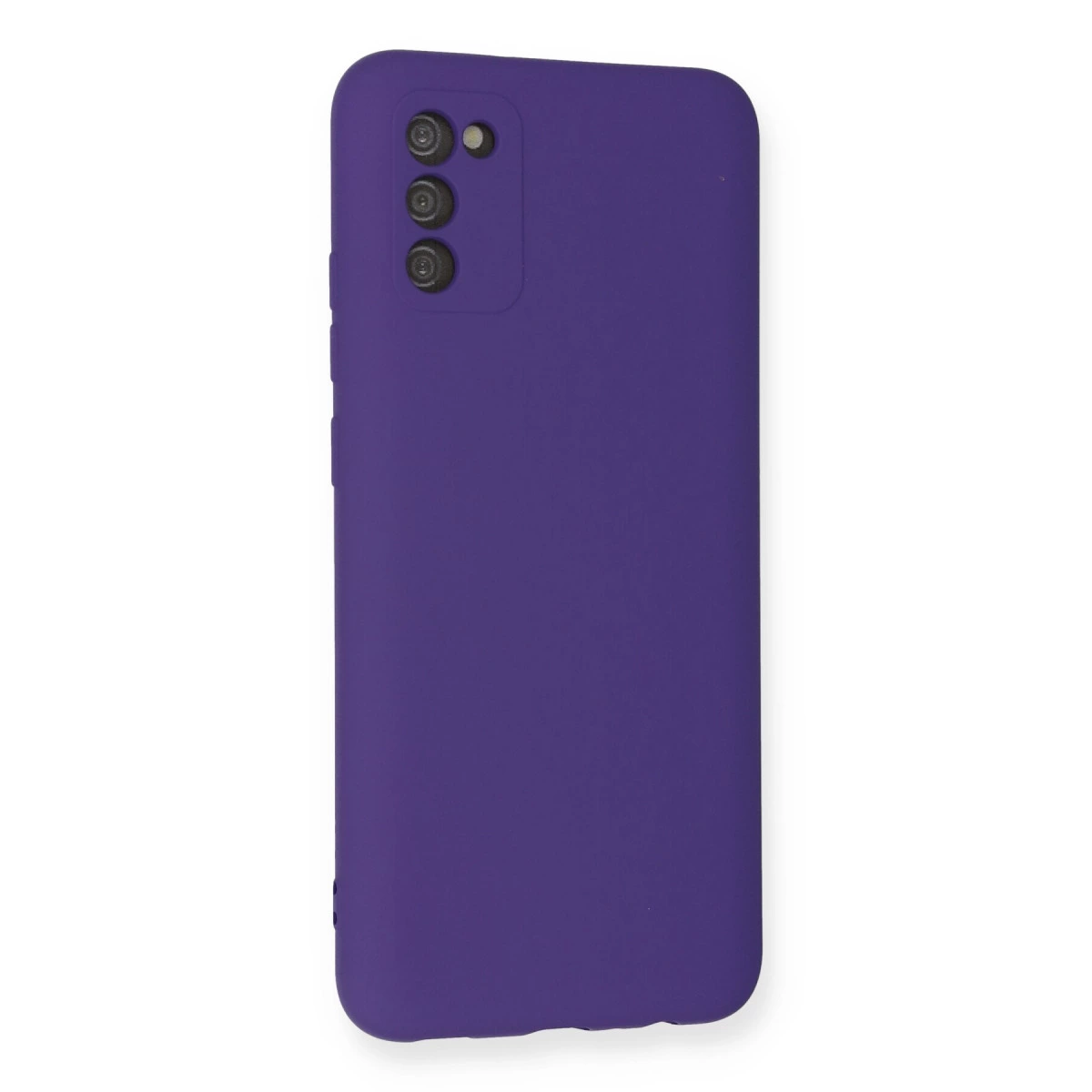 Arkada üç kamera lensi ve flaşı olan mor telefon kılıfı.