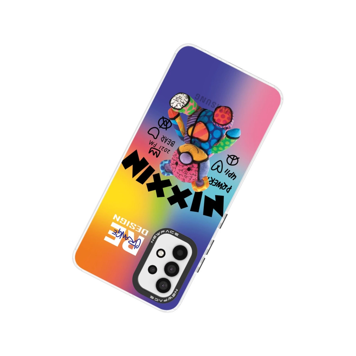Ayıcık tasarımlı ve "NIXXIN" yazılı renkli telefon kılıfı.