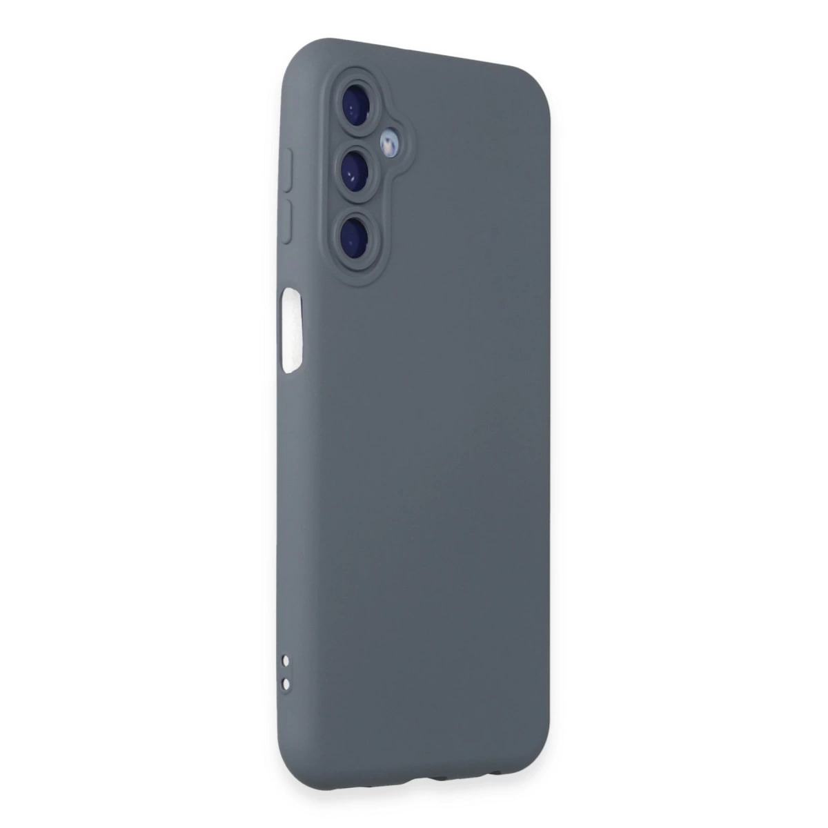 Arkada üç kamera lensi ve flaşı olan gri telefon kılıfı.