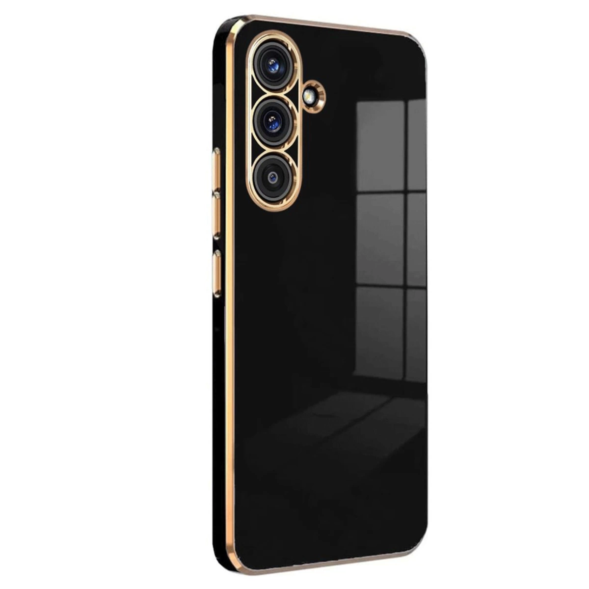 Üç kameralı, altın çerçeveli siyah telefon kılıfı.