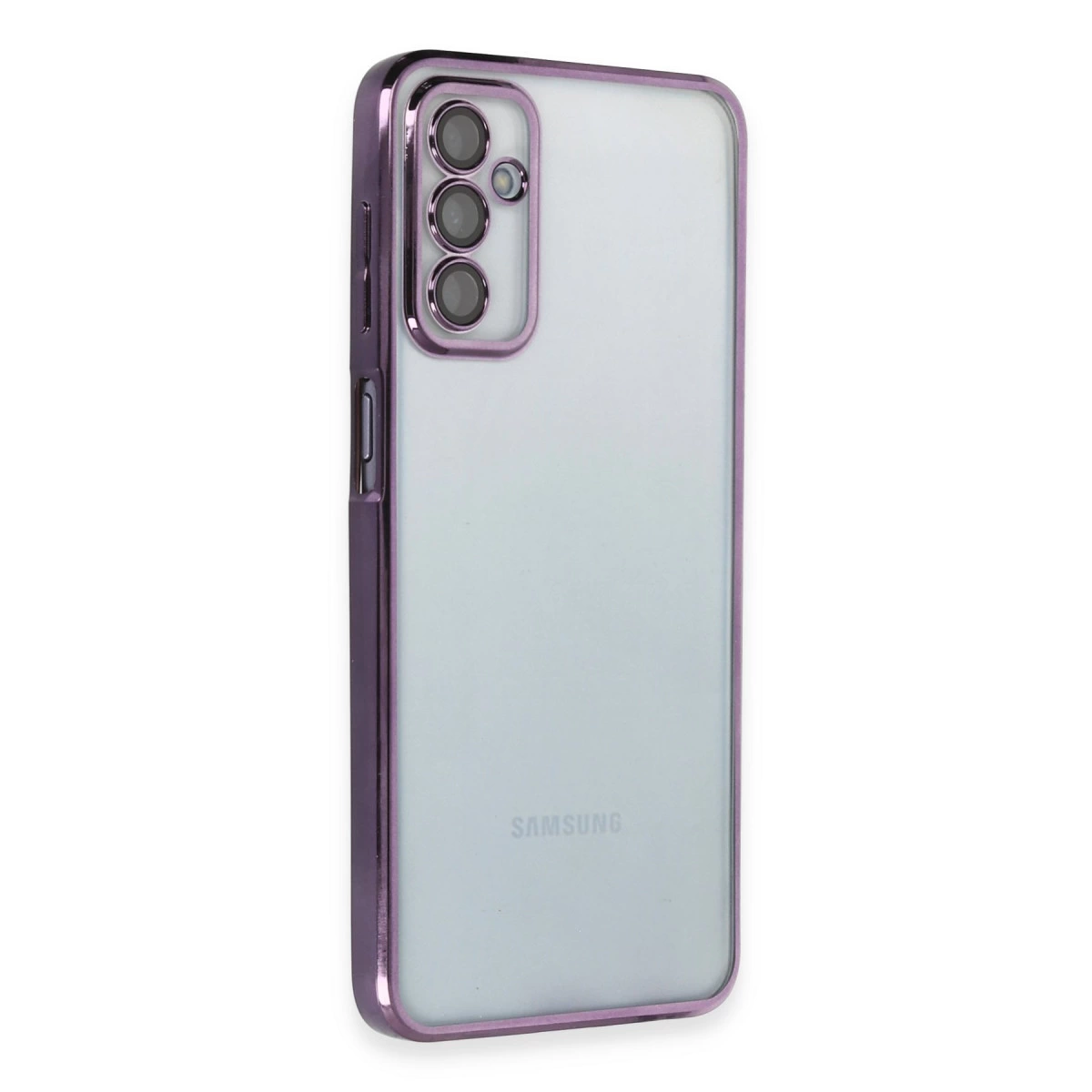 Üç kamera lensli ve gümüş çerçeveli mor telefon kılıfı.