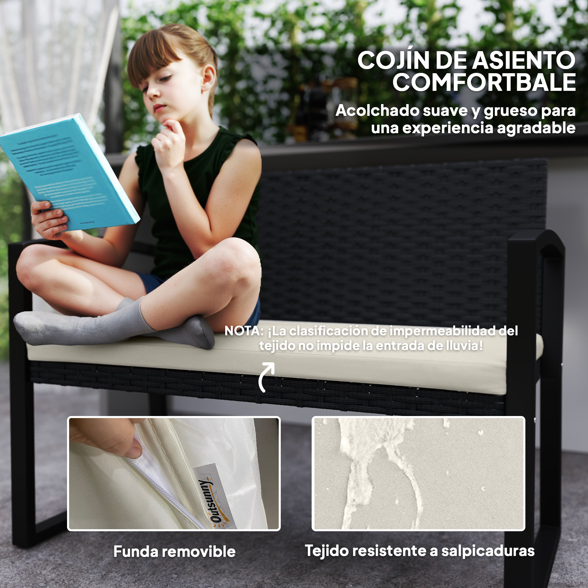 Una niña lee un libro en un sofá negro de exterior con cojín beige.