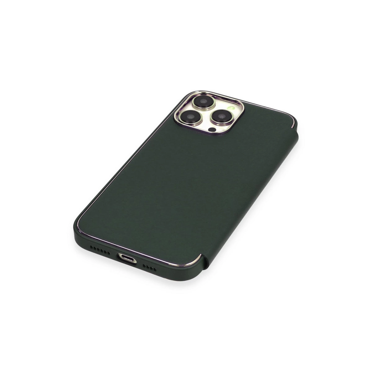 Üç kamera lensli ve gümüş kenarlı koyu yeşil telefon kılıfı.