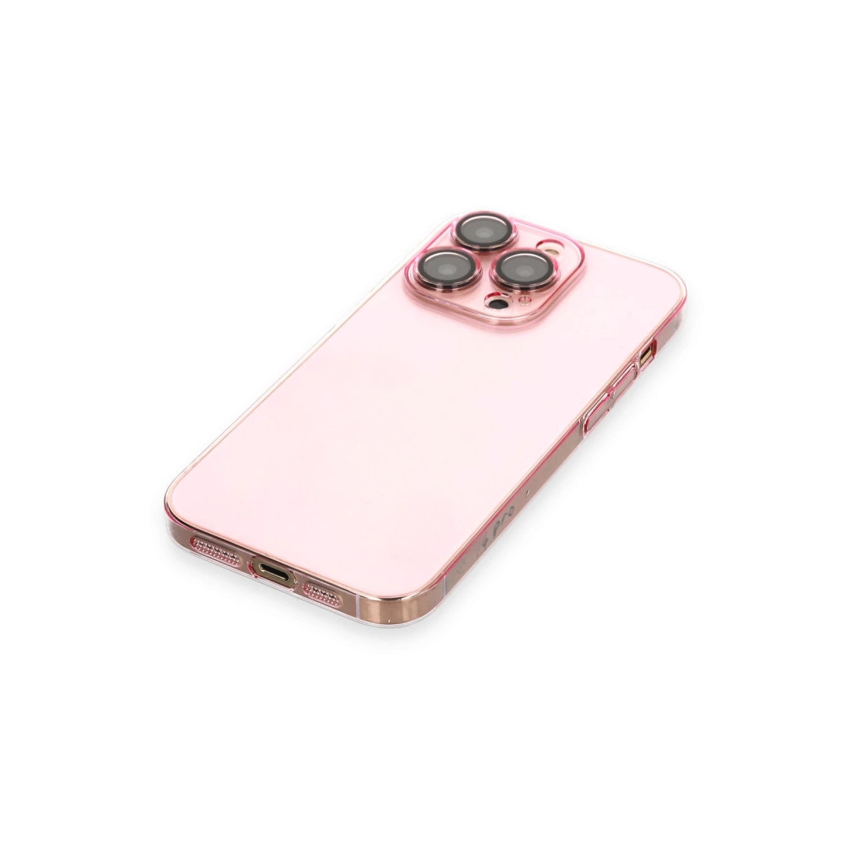 Beyaz arka plan üzerinde üç kameralı pembe altın akıllı telefon.
