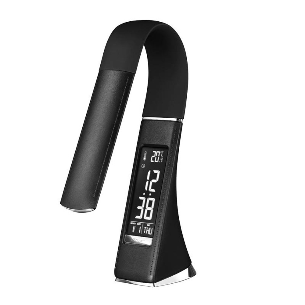 Una lámpara de escritorio negra moderna con brazo flexible y pantalla digital.