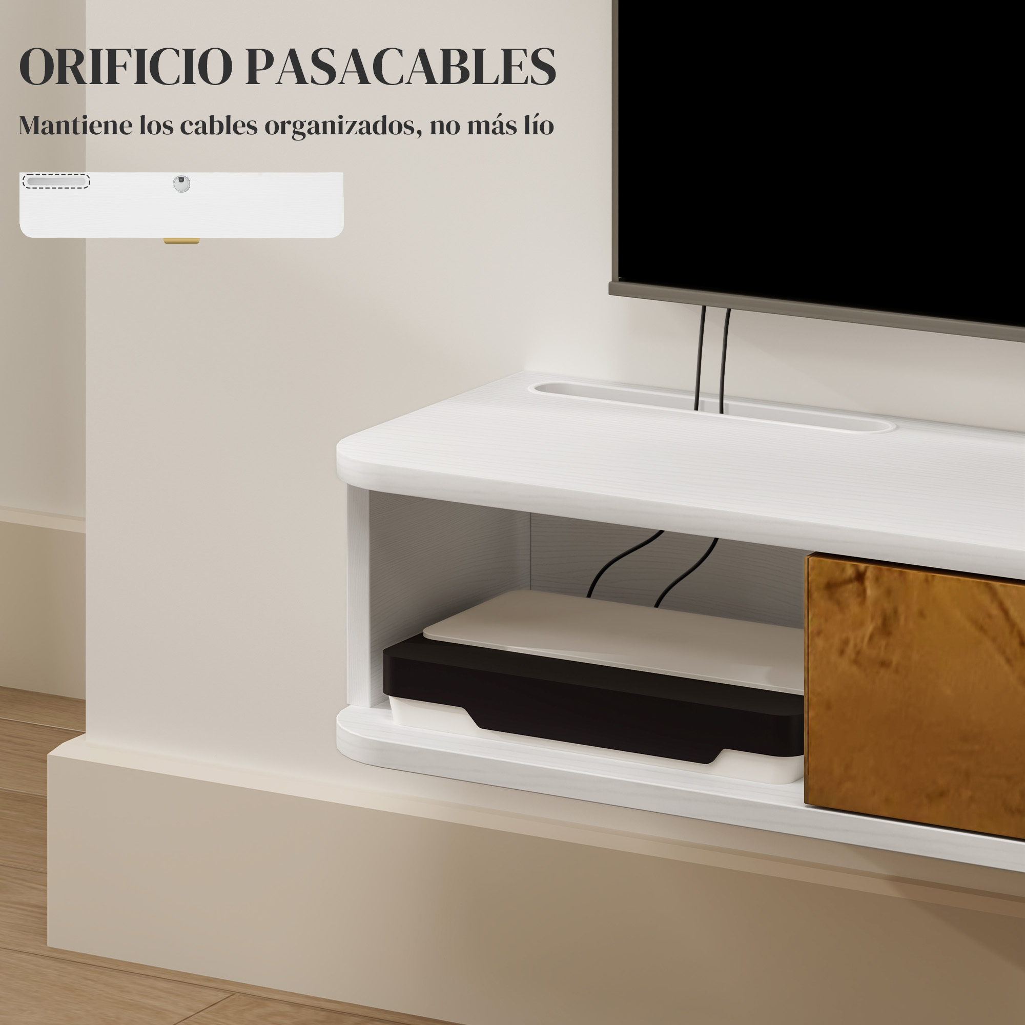 Un mueble de TV blanco con orificio para gestión de cables y tirador dorado.