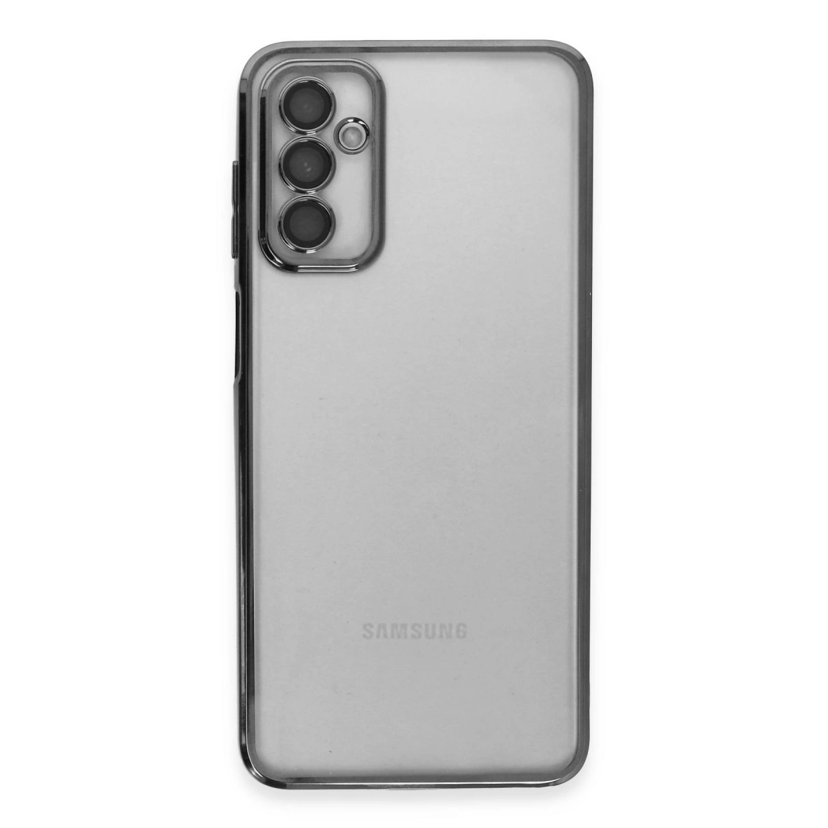 Üçlü kamera lensli ve Samsung logolu gri telefon kılıfı.