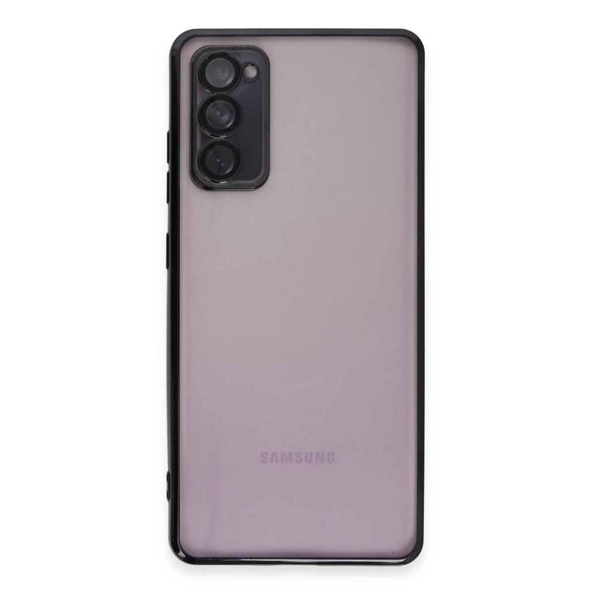 Üç kamera lensi ve Samsung logosu bulunan mor bir Samsung akıllı telefonun arkası.