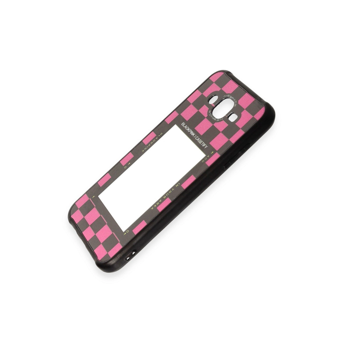 Siyah telefon kılıfı, pembe kareli desenli ve yazılı.
