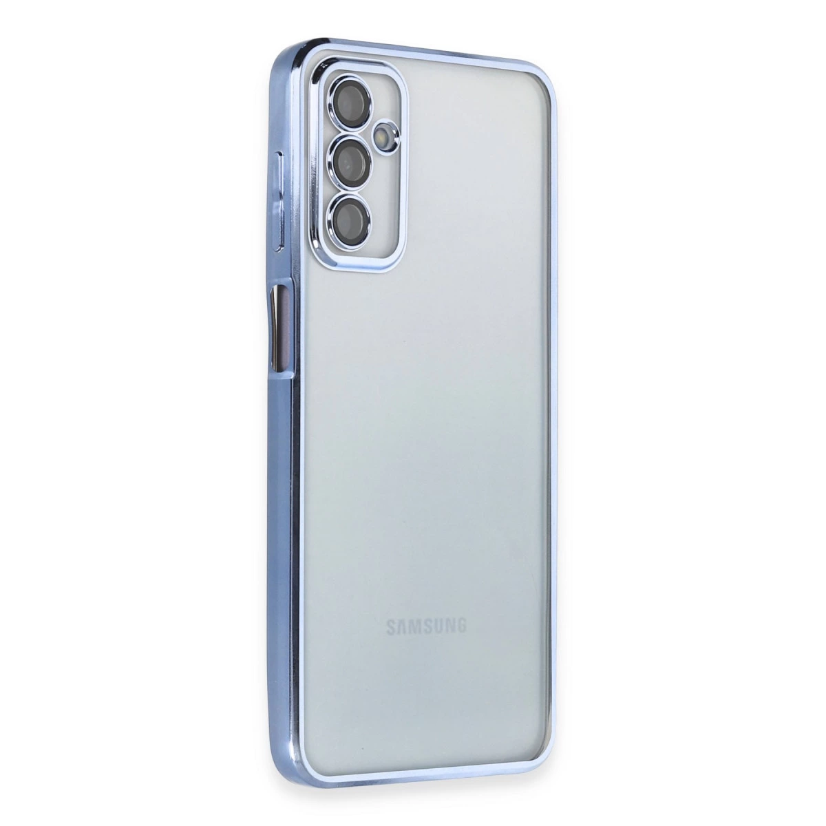 Gümüş kenarlı ve üç kamera modüllü şeffaf telefon kılıfı.