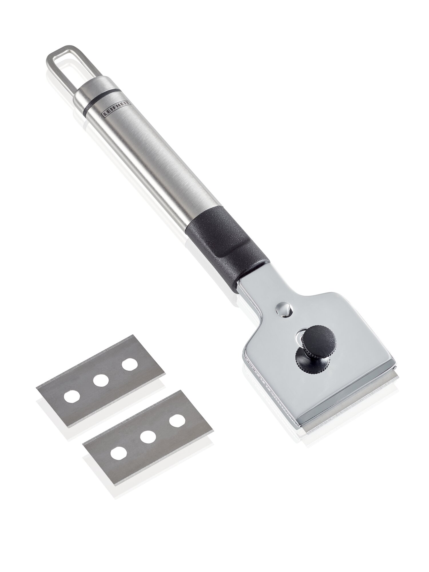 Ein Edelstahl-Schaber mit schwarzem Griff und Ersatzklingen.