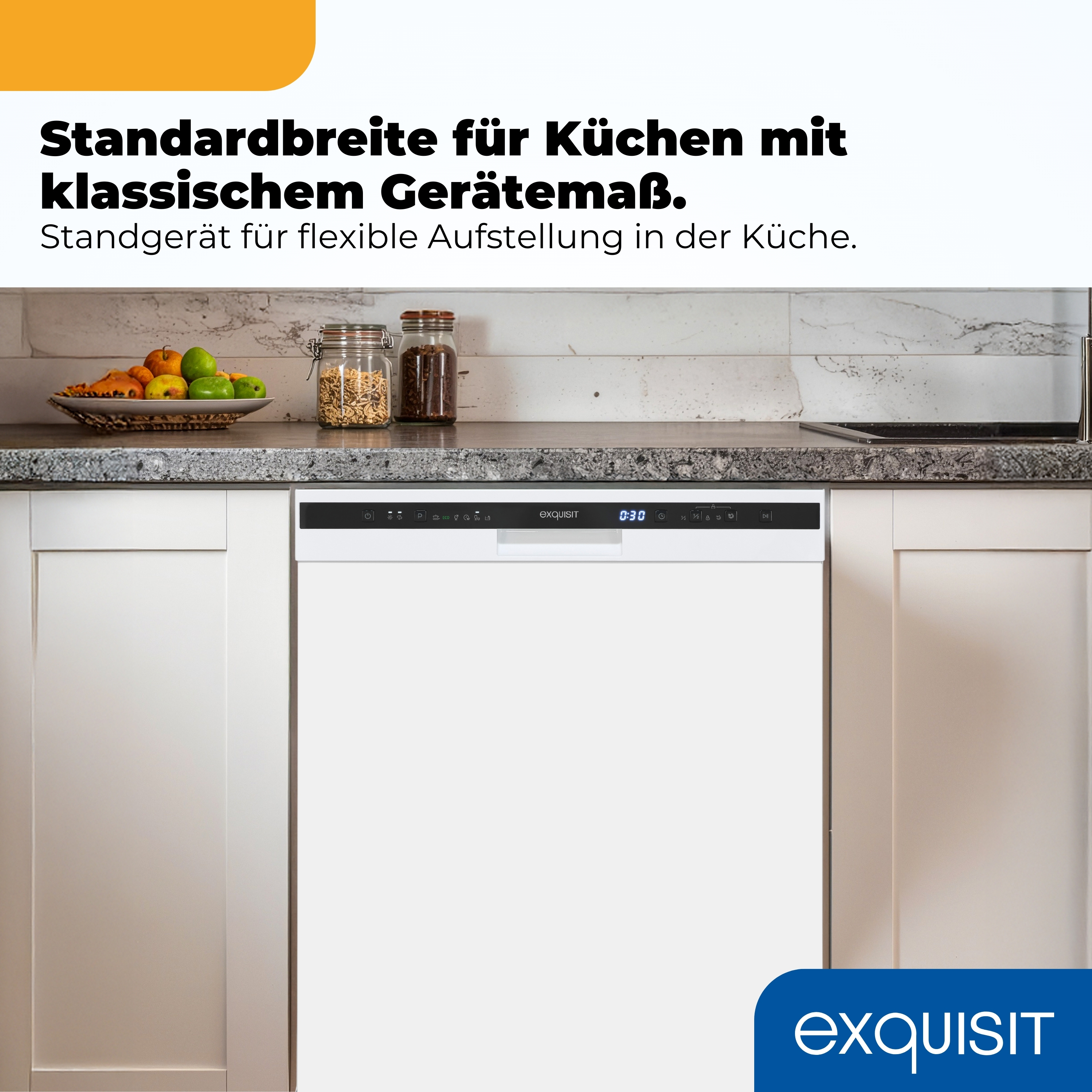 Ein moderner weißer Geschirrspüler in einer Küche mit Obstschale.