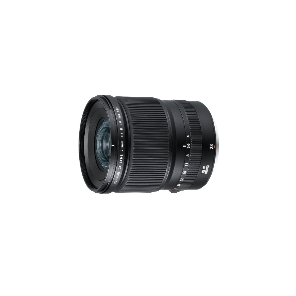 Czarny obiektyw Fujinon GF 23mm z pierścieniami ostrości i przysłony.