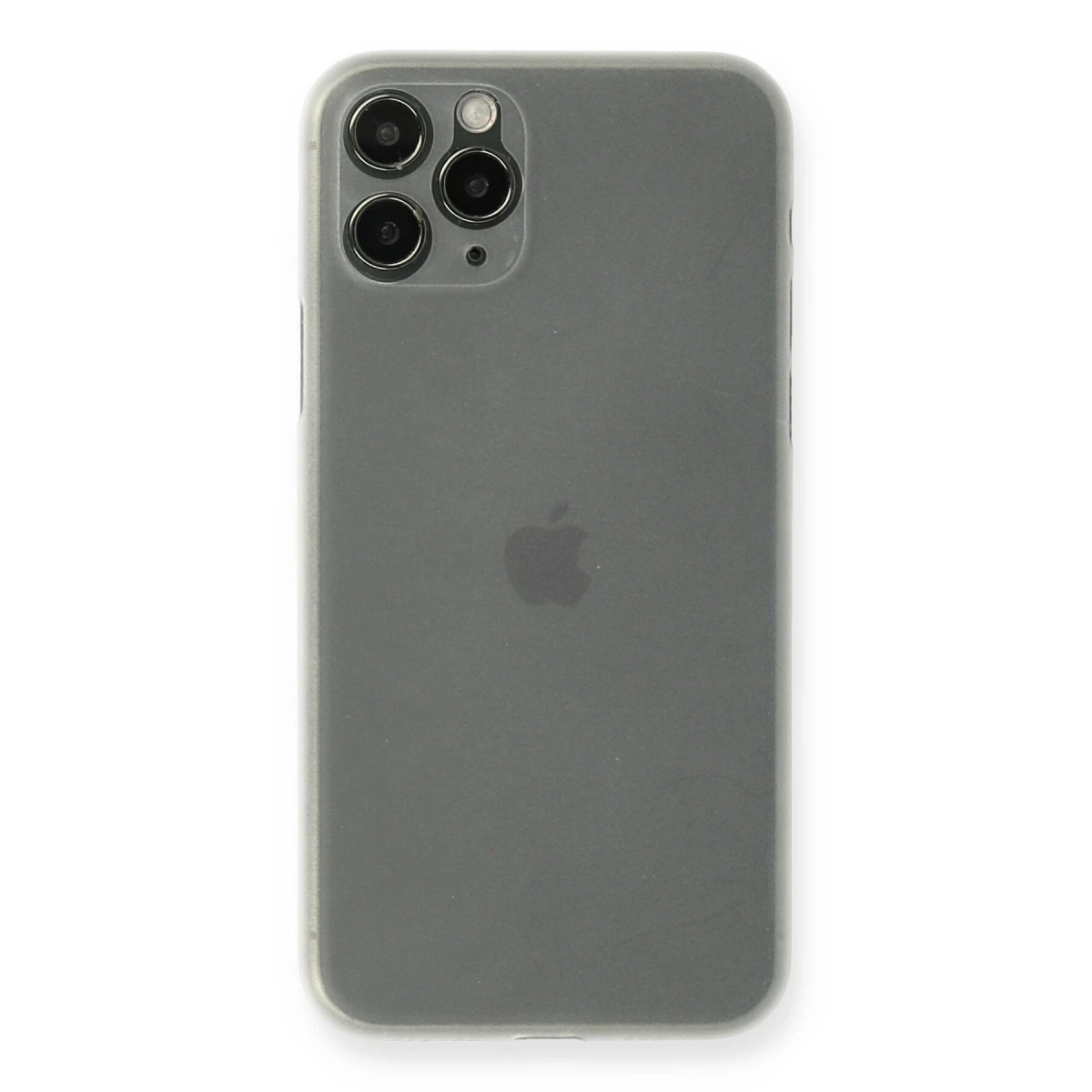 Üç kamera lensi ve Apple logosu olan gri iPhone'un arkası.
