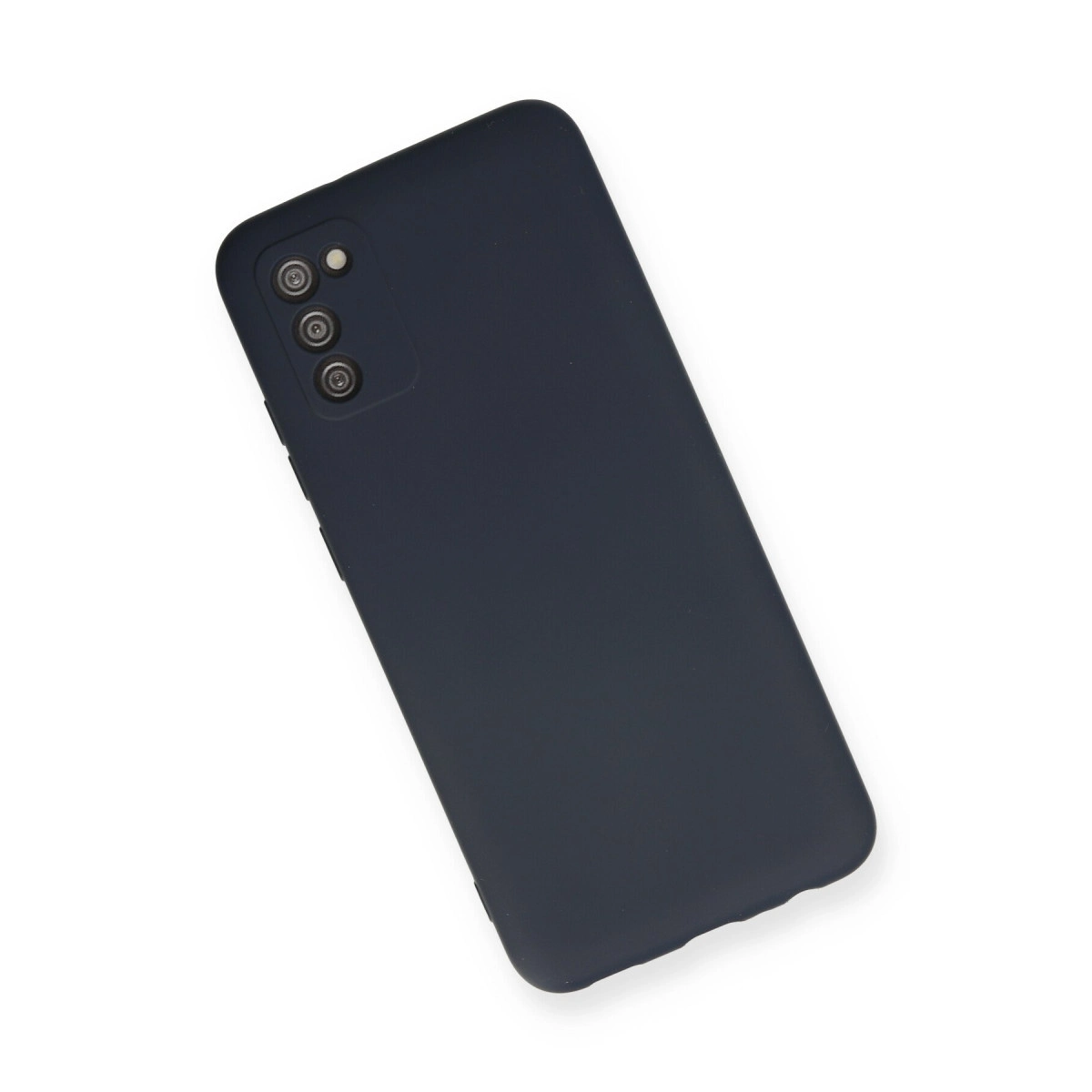 Arkada üç kamera lensli koyu gri telefon, beyaz zeminde.