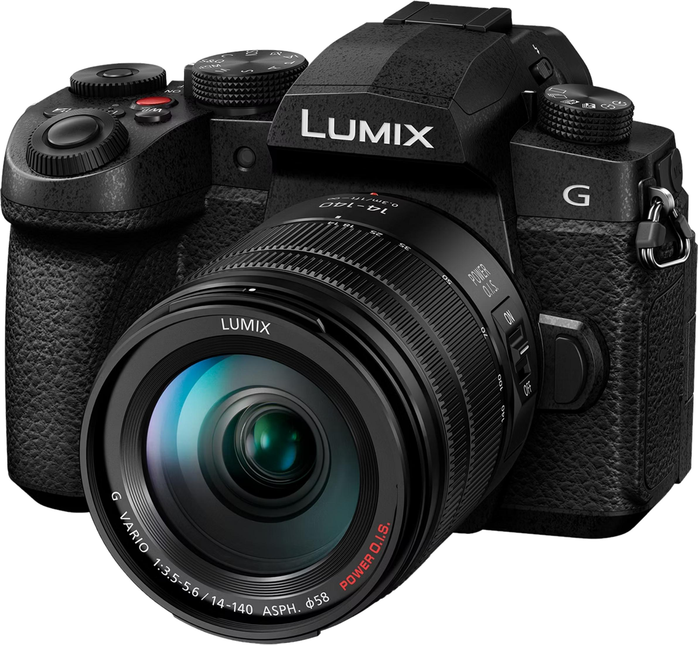 Eine schwarze Panasonic Lumix G Kamera mit einem 14-140mm Objektiv.