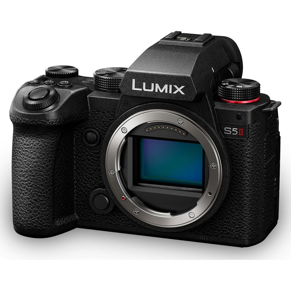 Schwarze Lumix S5II Kamera mit Objektivanschluss, Tasten und Rädern.