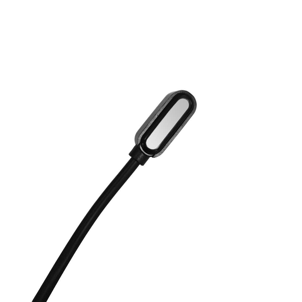 Ein schwarzes Kabel führt zu einem metallischen, ovalen Stecker mit silberner Oberfläche.