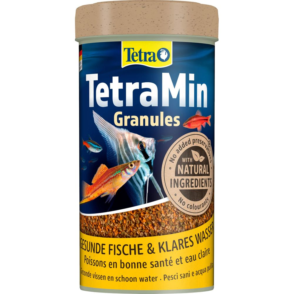 TetraMin Granulat Futterdose mit Fischen, ohne Zusatzstoffe.