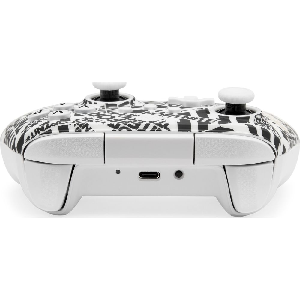 Biały kontroler z czarnym wzorem Fortnite, z portem USB-C.