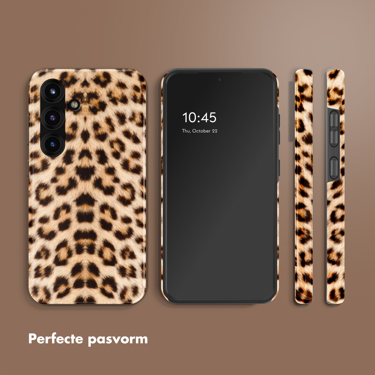 Coque de téléphone léopard et un smartphone sur fond brun.