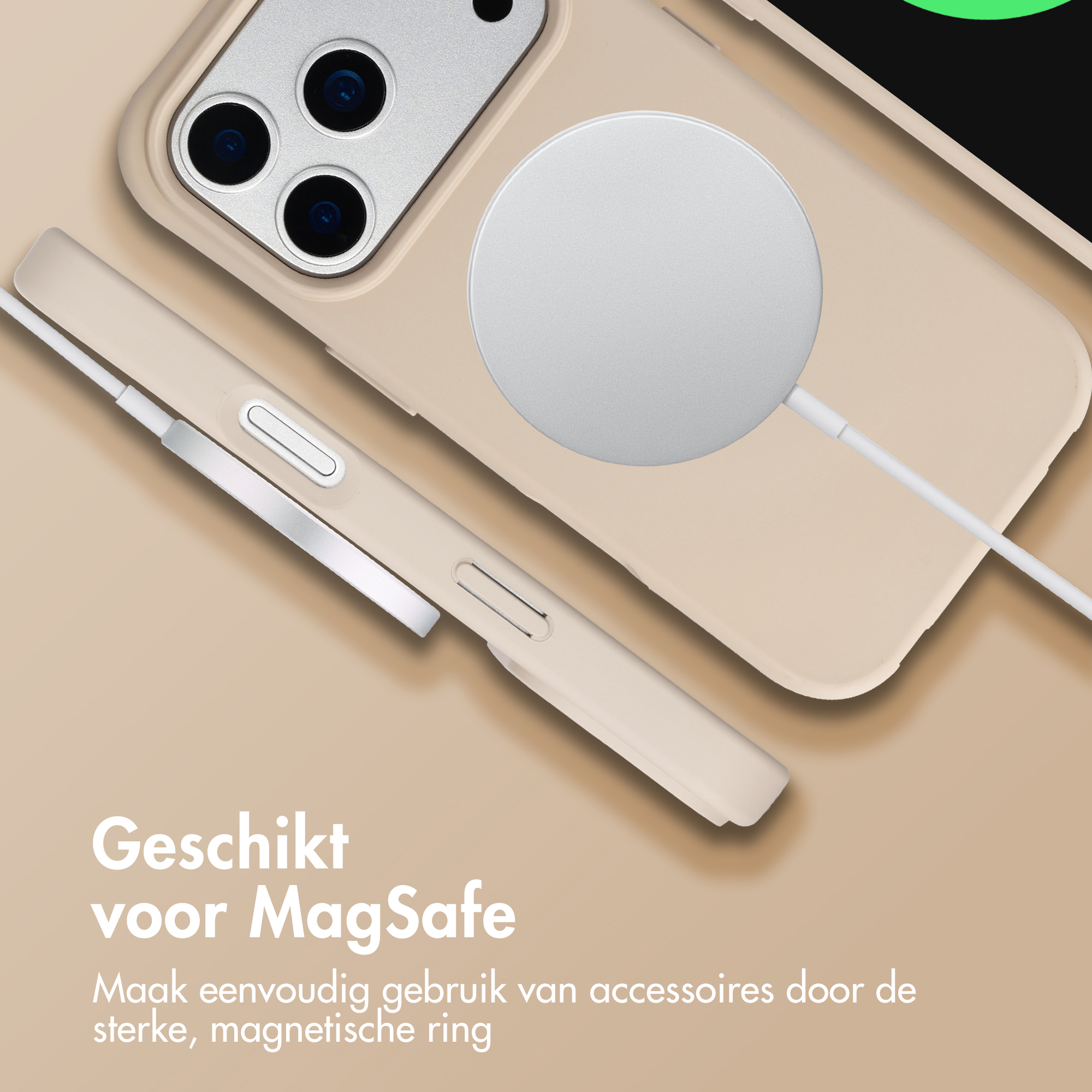 Une coque de téléphone beige clair avec chargeur MagSafe et câble blanc.