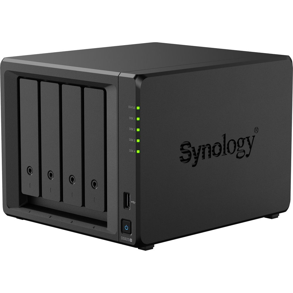 Appareil NAS Synology noir avec quatre baies de disque et voyants d'état.