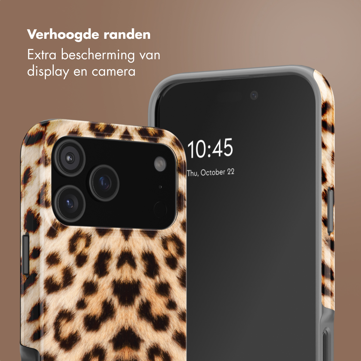 Telefoonhoesje met luipaardprint, camera en donker scherm.