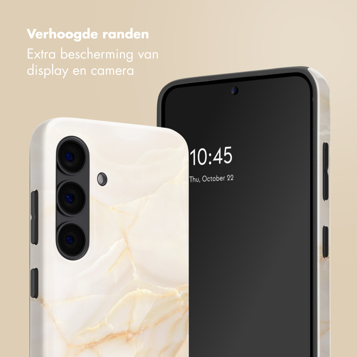 Un téléphone avec coque marbrée à côté d'un téléphone à écran noir.