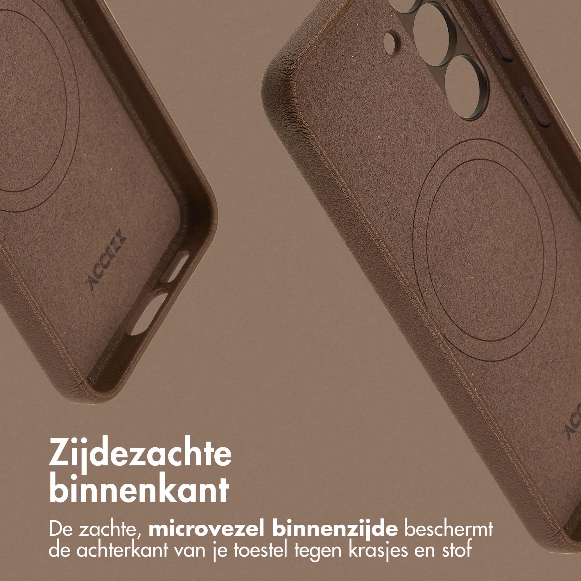 Bruine telefoonhoes interieur met microvezel voering en ACCEZ logo.