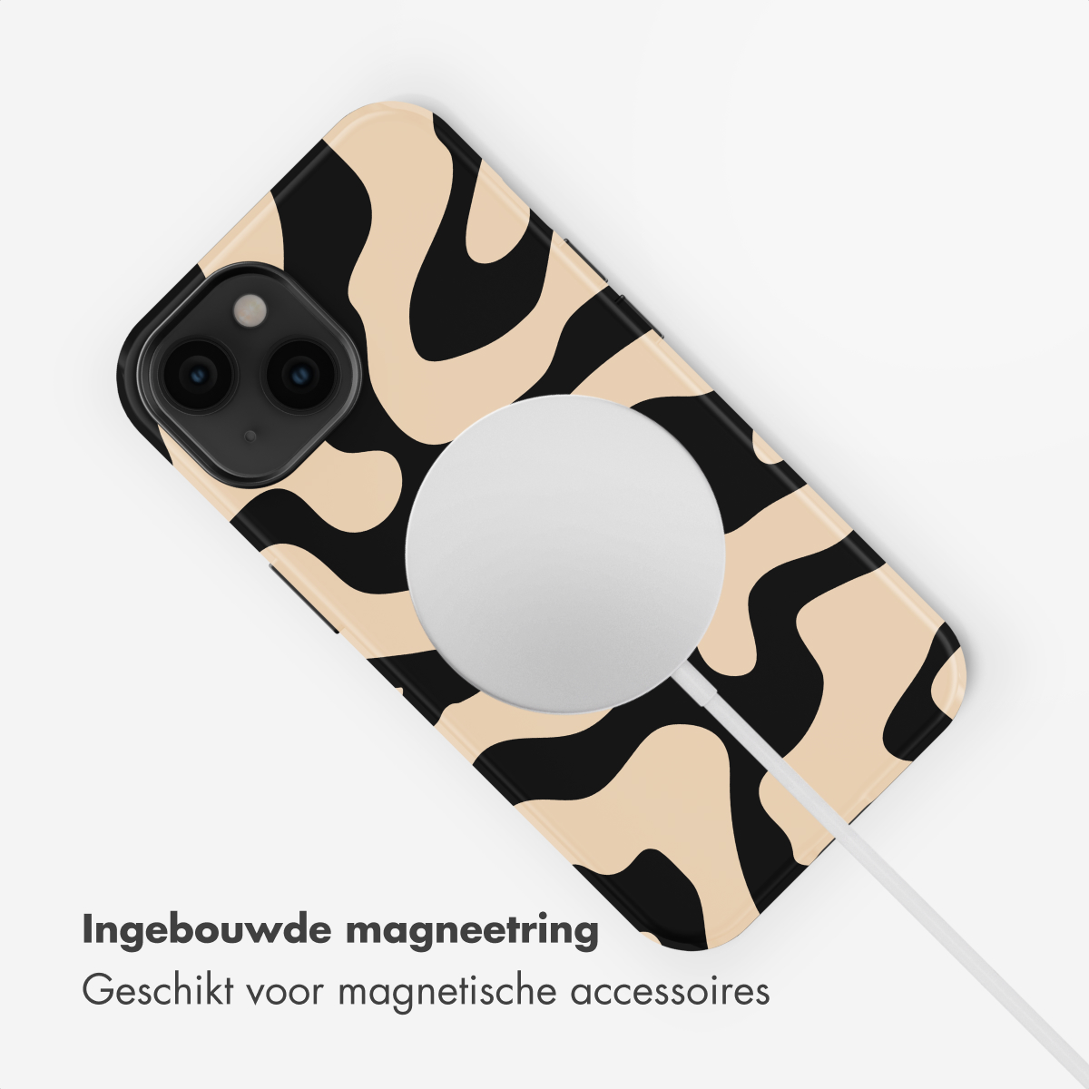 Coque d'iPhone avec motif ondulé beige et noir et anneau MagSafe.