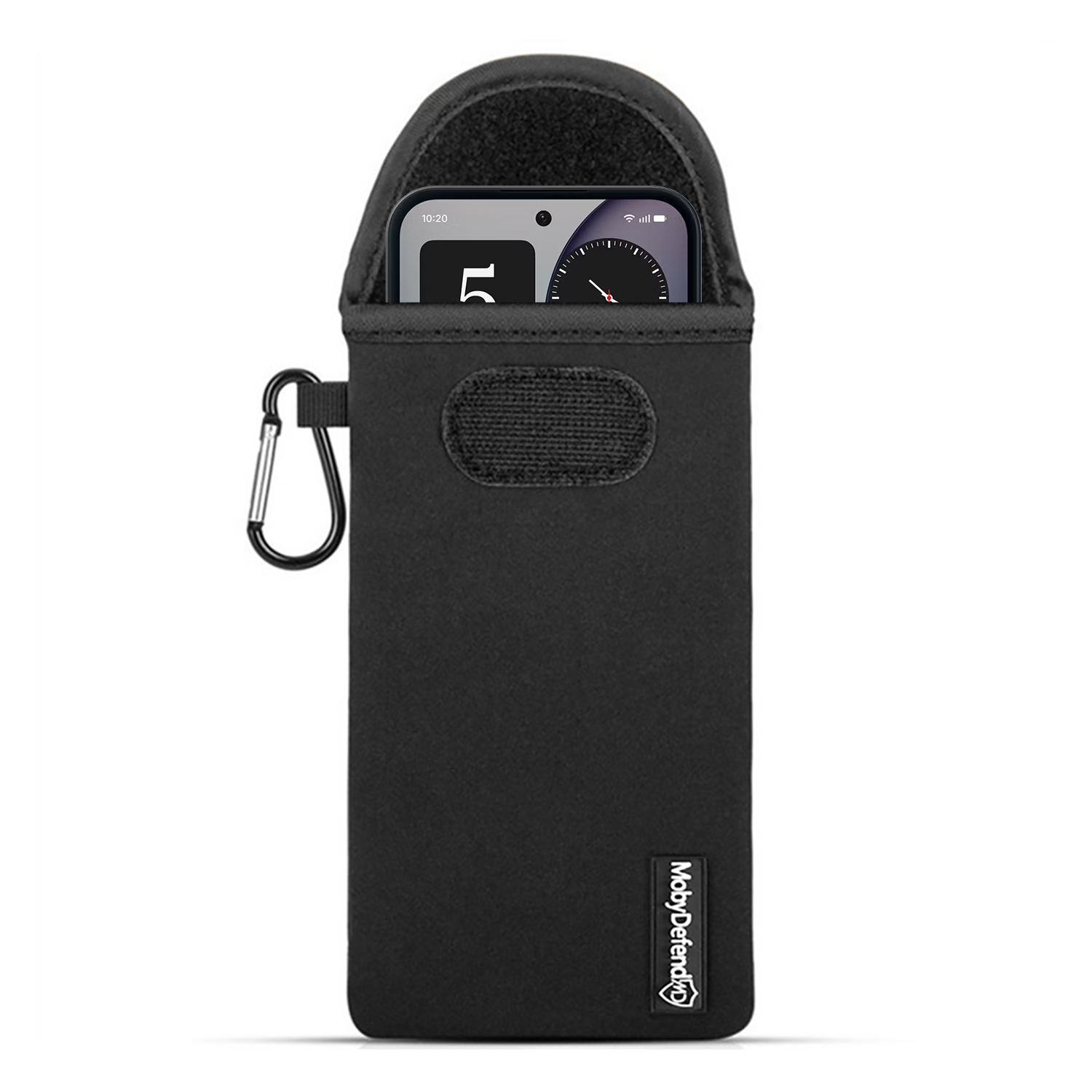 Zwarte telefoonhoes met karabijnhaak, telefoon zichtbaar bovenaan.