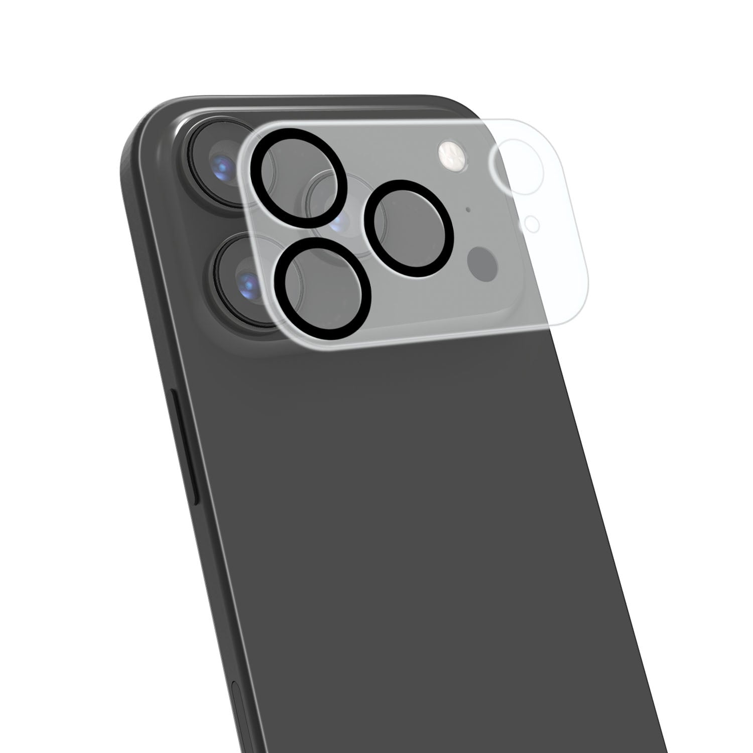 Een doorzichtige lensbeschermer voor de cameralens van een donkere smartphone.