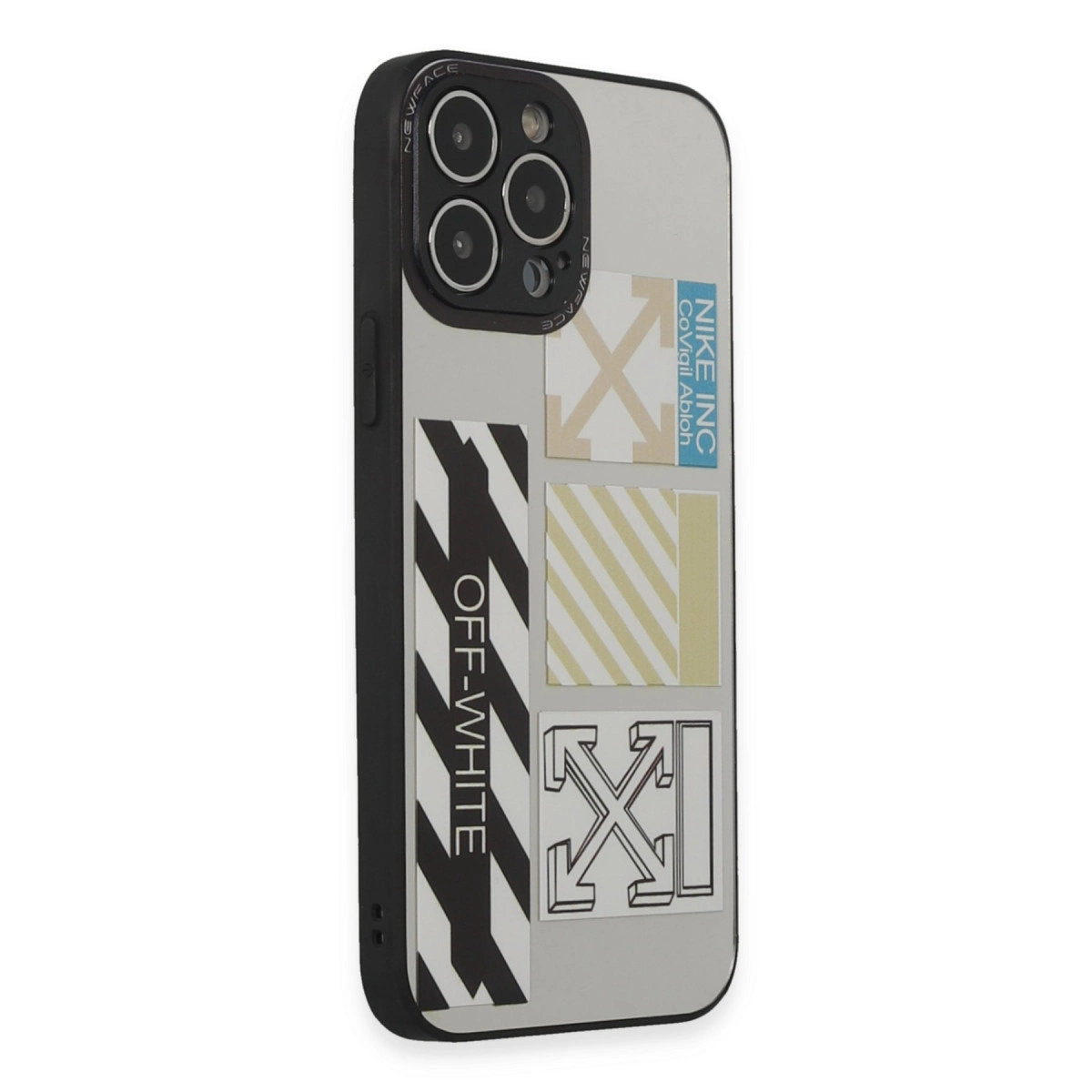 Off-White logolu ve Nike etiketli gri telefon kılıfı.