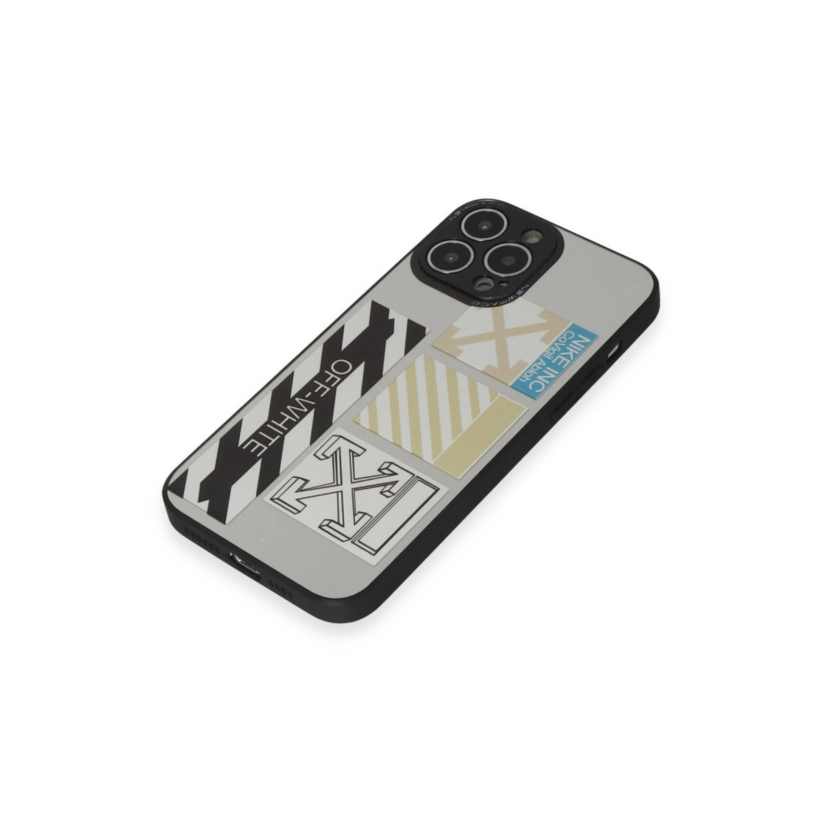 Kaset ve oklardan ilham alan Off-White ve Nike grafiklerine sahip iPhone kılıfı.