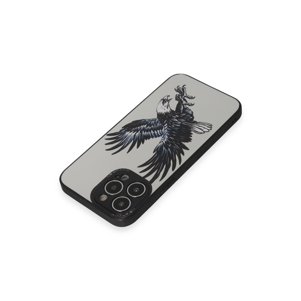 Açık renk arka plan üzerinde siyah beyaz kartal tasarımlı iPhone kılıfı.