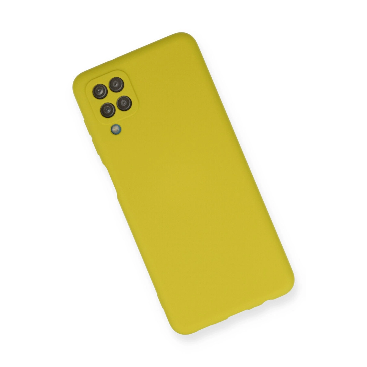 Dört kameralı sarı telefon kılıfı, beyaz arka plan üzerinde.