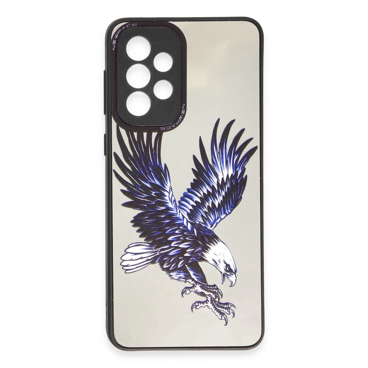 Gümüş arka planlı, kartal desenli telefon kılıfı.