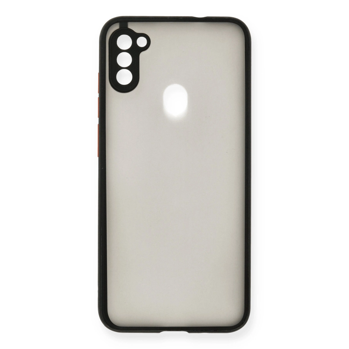 Üç kamera ve parmak izi sensörü için kesikleri olan siyah telefon kılıfı.